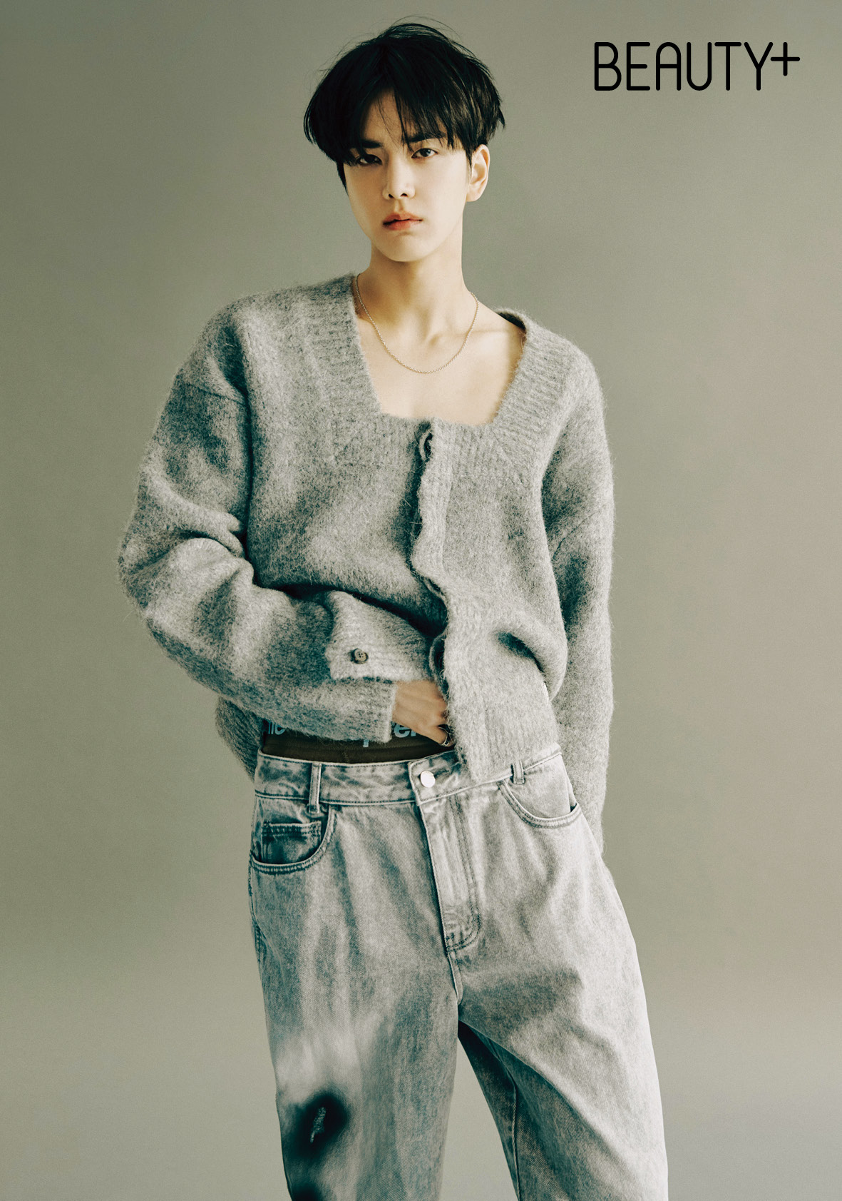 jp.ktown4u.com : [韓国雑誌] BEAUTY+ 2022.12 A Type (Cover : THE